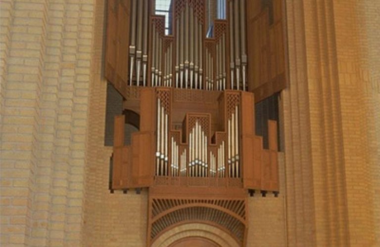 Orgel i Grundtvigs kirke